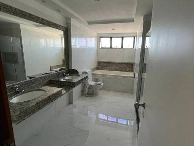 Apartamento para Venda em Natal - 4